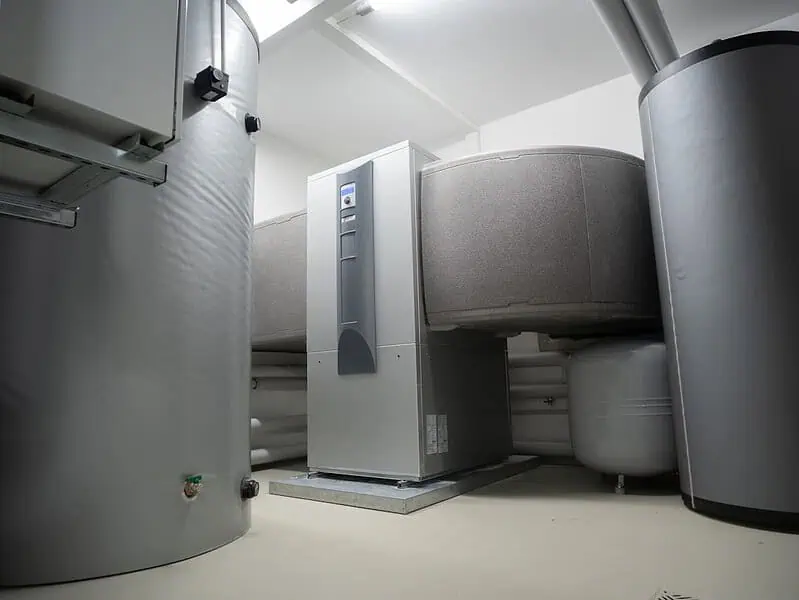Pokrowce termoizolacyjne – szybka droga do niższych strat ciepła i bezpieczniejszej instalacji