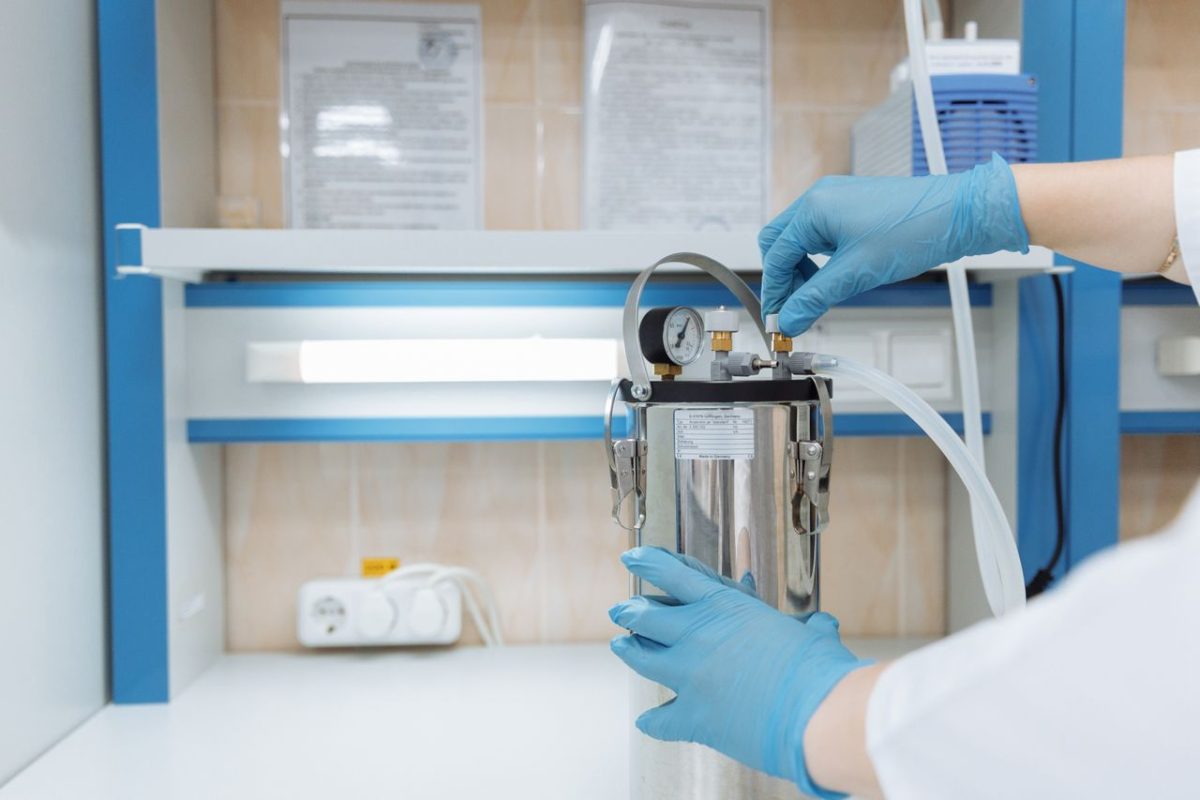 Strzykawki szklane ILS do urządzeń laboratoryjnych: zastosowania, zalety i zakresy objętości