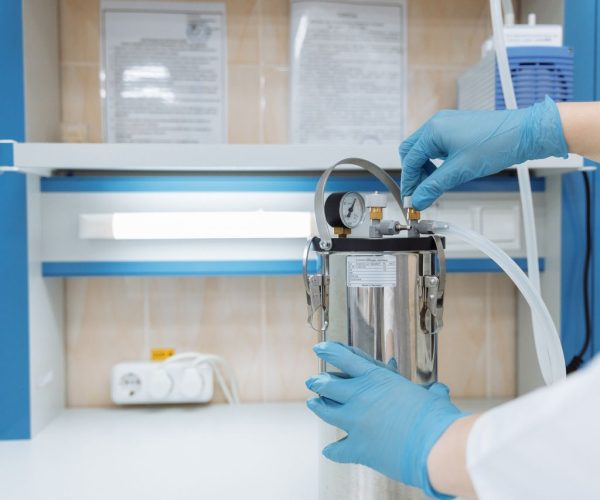 Strzykawki szklane ILS do urządzeń laboratoryjnych: zastosowania, zalety i zakresy objętości