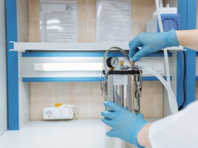 Strzykawki szklane ILS do urządzeń laboratoryjnych: zastosowania, zalety i zakresy objętości